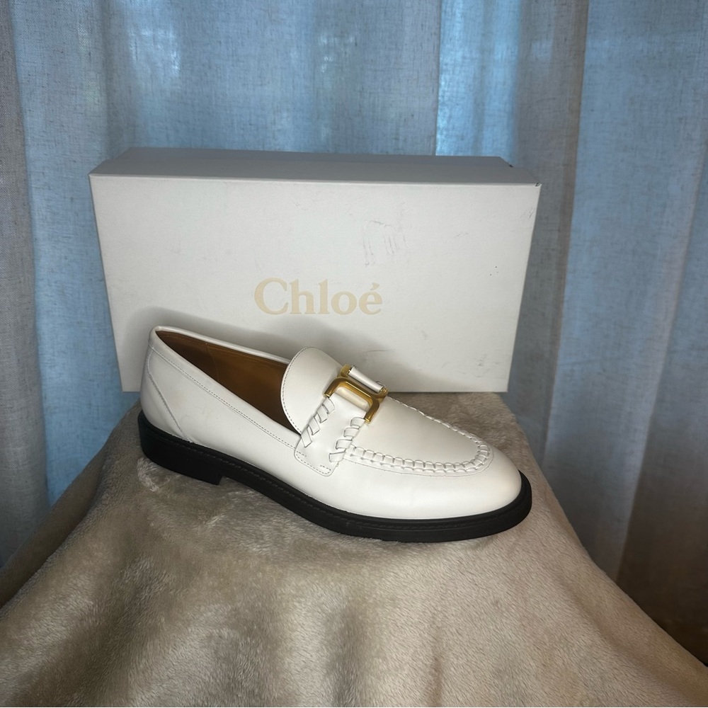 Chloe Marcie Round Toe Leather Loafers. Size 40.